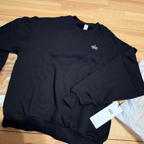 Alo Yoga Accolade Crew Neck Pullover and Sweatpant Set Balack Size S - Picture 3 of 3